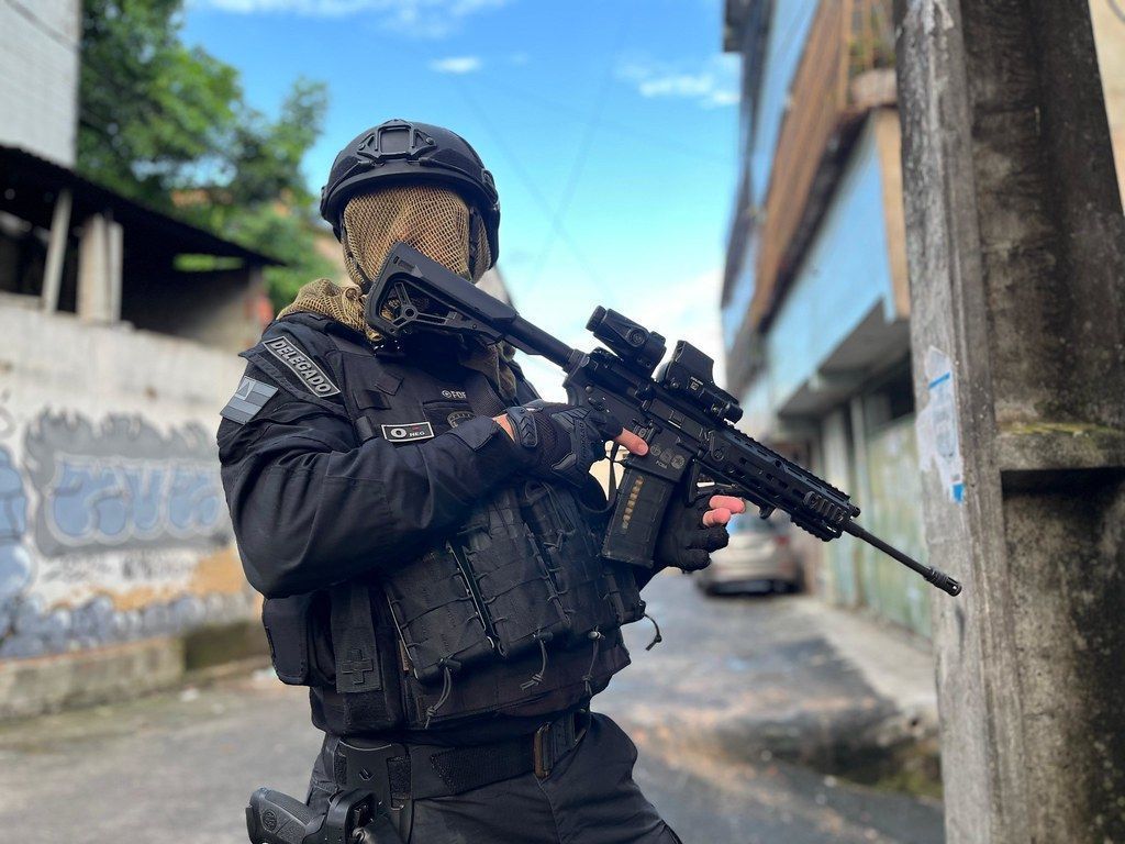 Operação contra esquema de R$ 4 bilhões prende vereador e expõe vazamento de dados