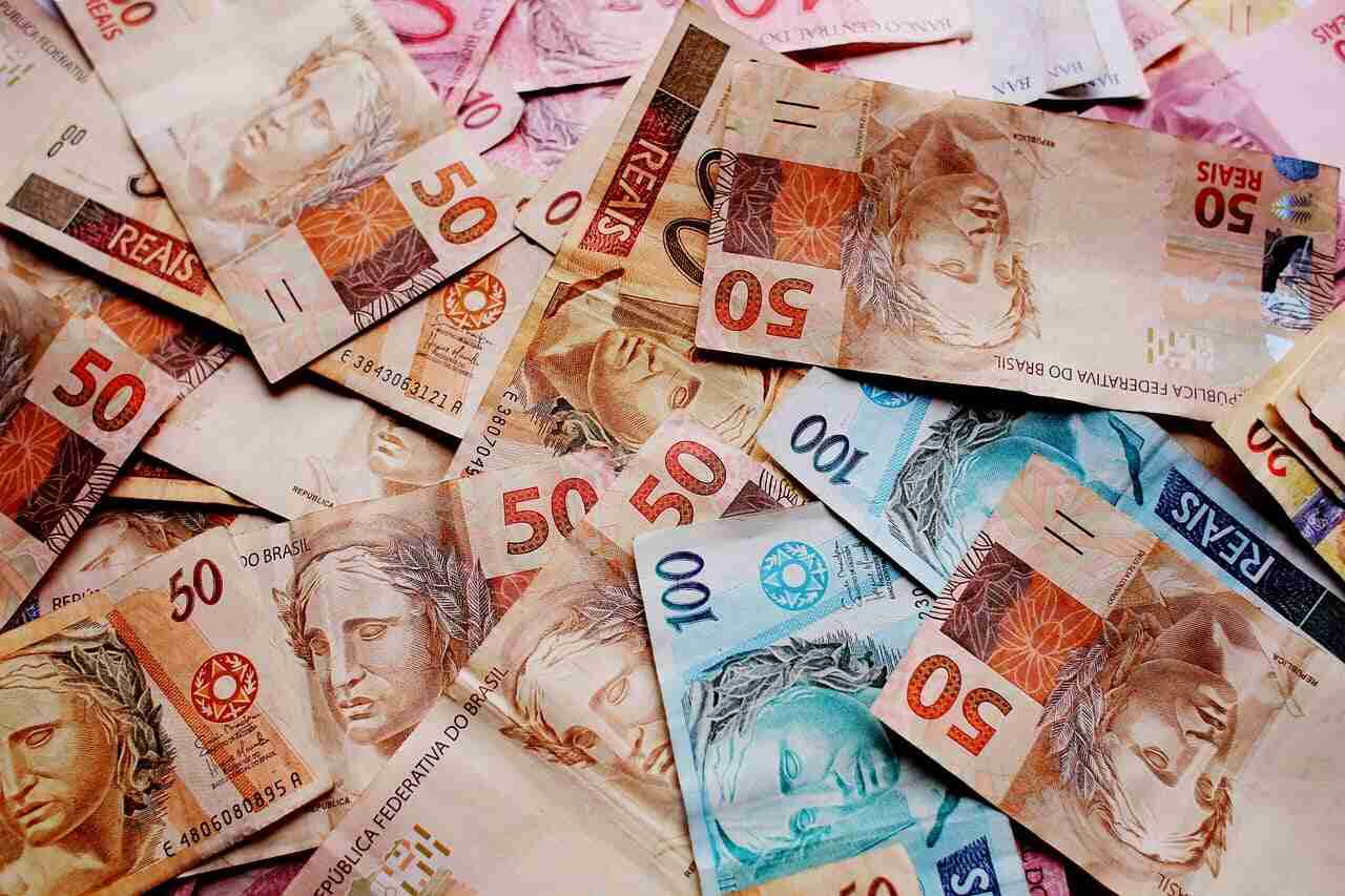 Fazenda eleva previsão de inflação para 2026, mas mantém otimismo no PIB