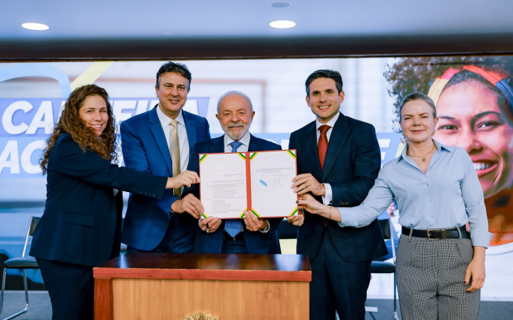 Presidente Lula sanciona lei que cria a Carteira Nacional Docente do Brasil