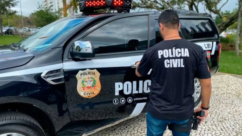 Operação Swell: cerco a facção prende 5 pessoas e apreende carros de luxo e dinheiro em espécie